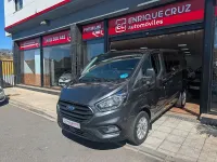 Usado Ford Tourneo Titanium 130 CV (95 kW) 2022 Gris / plata Monovolumen