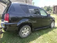 Usado SsangYong Rexton 165 CV (121 kW) 2006 Negro SUV