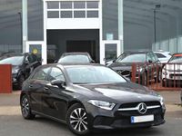 Usado Mercedes A180 136 CV (100 kW) 2021 Negro Utilitario