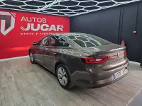 Usado Renault Talisman Intens 130 CV (95 kW) 2017 Marrón Berlina
