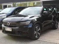 Usado Volvo XC40 Core 172 kW (234 CV) 2023 Negro SUV