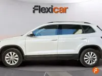 Usado Skoda Karoq Ambition 115 CV (84 kW) 2023 Blanco SUV