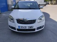 Usado Skoda Fabia Sport 105 CV (77 kW) 2010 Blanco Familiar