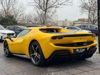 Usado Ferrari 296 829 CV (609 kW) 2023 Amarillo Coupe