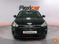 Usado Kia Rio 101 CV (74 kW) 2018 Negro Berlina