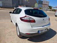 Usado Renault Mégane Bose Edition 110 CV (80 kW) 2015 Blanco Berlina