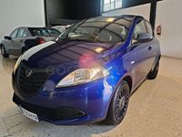 Usado Lancia Ypsilon 69 CV (50 kW) 2014 Violeta / lila Utilitario