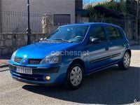 Usado Renault Clio II 75 CV (55 kW) 2004 Azul Berlina