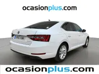 Usado Skoda Superb Ambition 150 CV (110 kW) 2018 Blanco Berlina
