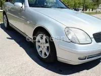 Usado Mercedes SLK200 163 CV (119 kW) 1999 Gris / plata Descapotable
