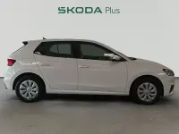 Usado Skoda Fabia Active 95 CV (69 kW) 2022 Blanco Utilitario