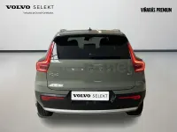 Usado Volvo XC40 Core 163 CV (119 kW) 2025 Verde SUV