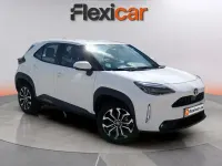 Usado Toyota Yaris Active 116 CV (85 kW) 2022 Blanco Utilitario