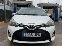 Usado Toyota Yaris Active 69 CV (50 kW) 2017 Blanco Berlina