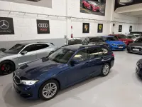 Usado BMW 318 150 CV (110 kW) 2023 Azul Familiar
