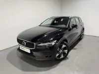 Usado Volvo V60 CC Core 197 CV (144 kW) 2023 Negro Familiar