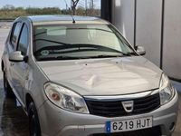 Usado Dacia Sandero Lauréate 75 CV (55 kW) 2012 Gris Utilitario