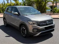Usado VW T-Cross Advance 95 CV (69 kW) 2021 Gris / plata SUV
