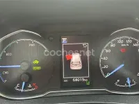 Usado Toyota Yaris Hybrid Active 100 CV (73 kW) 2018 Gris / plata Berlina