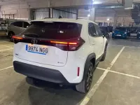 Usado Toyota Yaris Cross Active 132 CV (97 kW) 2025 Blanco SUV