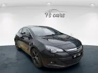 Usado Opel Astra GTC Sportive 136 CV (100 kW) 2015 Negro Berlina