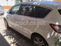Usado Ford S-MAX Trend 150 CV (110 kW) 2015 Blanco Monovolumen