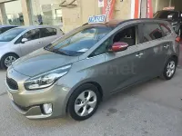 Usado Kia Carens 136 CV (100 kW) 2013 Beige Monovolumen