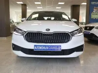 Usado Skoda Fabia Ambition 95 CV (69 kW) 2022 Blanco Utilitario