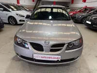 Usado Nissan Almera Visia 98 CV (72 kW) 2003 Gris / plata Berlina