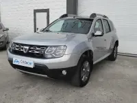 Usado Dacia Duster Lauréate 90 CV (66 kW) 2015 Gris / plata SUV