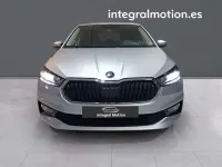 Usado Skoda Fabia Selection 95 CV (69 kW) 2025 Gris Utilitario