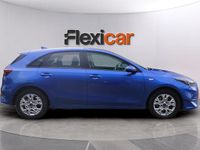 Używany Kia Ceed 101 KM (74 kW) 2022 Niebieski Hatchback