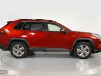 Usado Toyota RAV4 Advance 218 CV (160 kW) 2021 Rojo SUV