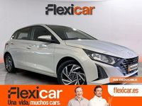 Usado Hyundai i20 84 CV (61 kW) 2024 Gris Utilitario