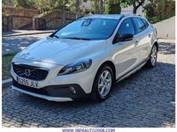 Usado Volvo V40 Momentum 120 CV (88 kW) 2016 Blanco SUV