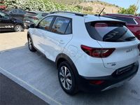 Usado Kia Stonic 100 CV (73 kW) 2024 Blanco SUV