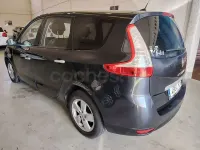 Usado Renault Grand Scénic III Dynamique 130 CV (95 kW) 2012 Gris / plata Monovolumen