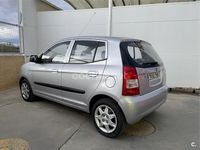 Usado Kia Picanto LX 65 CV (47 kW) 2006 Gris / plata Utilitario