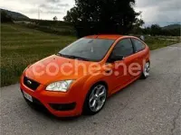 Usado Ford Focus ST 225 CV (165 kW) 2006 Naranja Berlina
