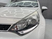 Usado Kia Rio 84 CV (61 kW) 2016 Blanco Utilitario