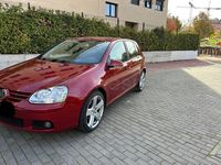 Usado VW Golf IV Conceptline 90 CV (66 kW) 2005 Granate Berlina