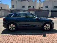 Usado Audi e-tron Premium 300 kW (408 CV) 2021 Azul SUV