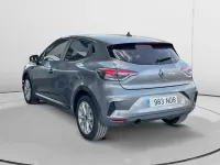 Usado Renault Clio V Evolution 100 CV (73 kW) 2025 Gris / plata Berlina