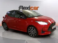 Usado Toyota Yaris Hybrid Sport 130 CV (95 kW) 2025 Rojo Berlina