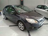 Usado Ford Focus Ghia 116 CV (85 kW) 2008 Gris Berlina