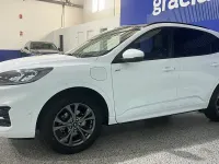 Usado Ford Kuga ST-Line X 225 CV (165 kW) 2022 Blanco SUV