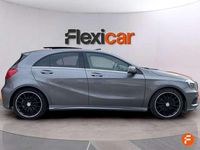 Usado Mercedes A180 AMG line 109 CV (80 kW) 2015 Gris Utilitario