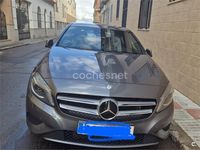 Usado Mercedes A200 Urban 136 CV (100 kW) 2014 Gris / plata Berlina
