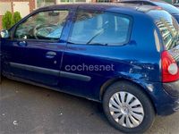 Usado Renault Clio II 75 CV (55 kW) 2004 Azul Berlina