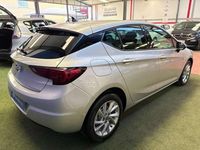 Usado Opel Astra Dynamic 136 CV (100 kW) 2019 Plateado Berlina